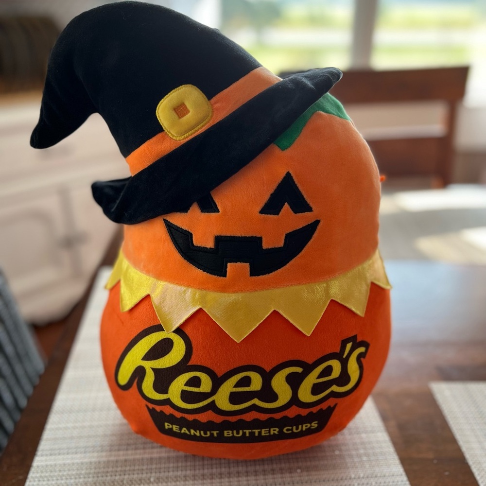 Reeces Halloween Squishmallow